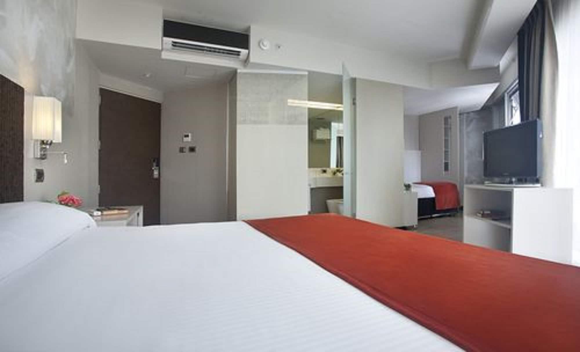 Hotel Two 3*
